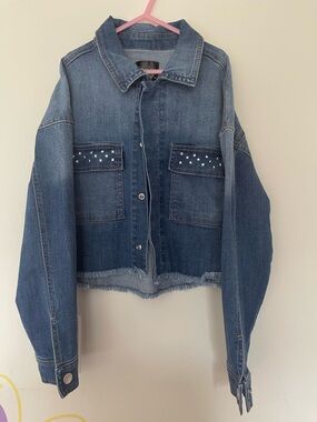 Truce Girls’ Size Large(14) Indigo Cropped Denim Jacket With Sequin Back Used